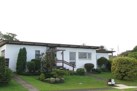 Photo of property in 2 Miramar Place, Pakuranga, Auckland, 2010