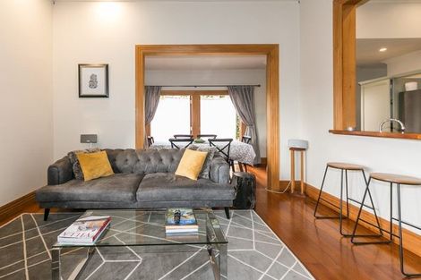 Photo of property in 6 Milton Road, Bluff Hill, Napier, 4110