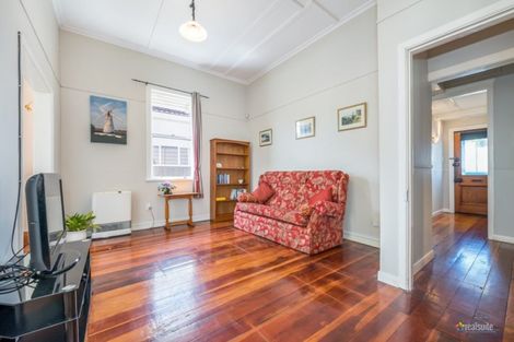 Photo of property in 25 Plunket Avenue, Petone, Lower Hutt, 5012