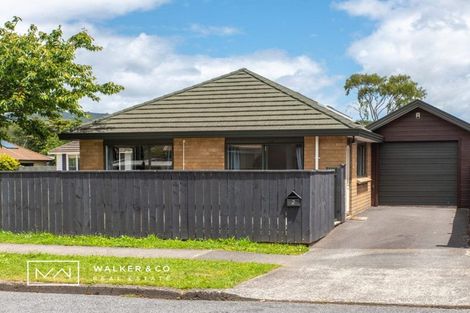 Photo of property in 2 Bathurst Street, Heretaunga, Upper Hutt, 5018