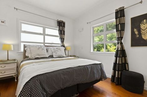 Photo of property in 1/15 Sylvan Park Avenue, Milford, Auckland, 0620