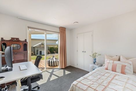 Photo of property in 206b Heta Road, Merrilands, New Plymouth, 4312
