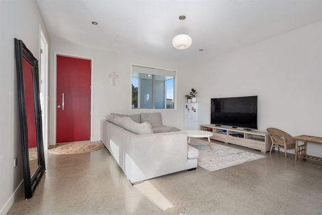 Photo of property in 11 Coprosma Close, Papamoa Beach, Papamoa, 3118