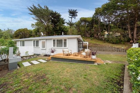 Photo of property in 64 Jillett Street, Titahi Bay, Porirua, 5022