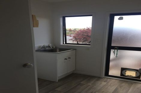 Photo of property in 1/3 Valecrest Place, Bayview, Auckland, 0629