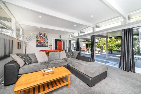 Photo of property in 564 Featherston Street, Roslyn, Palmerston North, 4414