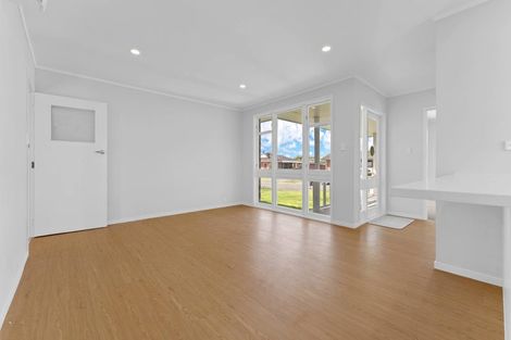 Photo of property in 54 Chelburn Crescent, Mangere East, Auckland, 2024