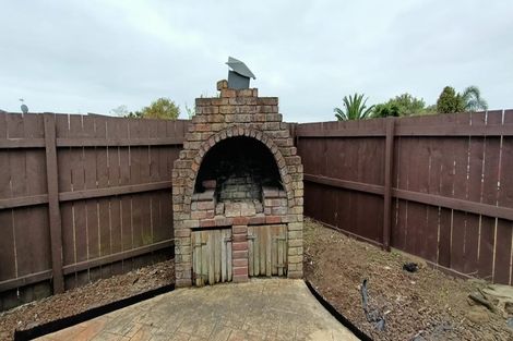 Photo of property in 27 Rushgreen Avenue, Pahurehure, Papakura, 2113