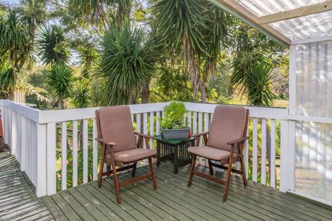 Photo of property in 44 Waikoukou Valley Road, Waimauku, 0812