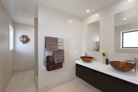 Photo of property in 63 Wai-iti Terrace, Burnside, Christchurch, 8052