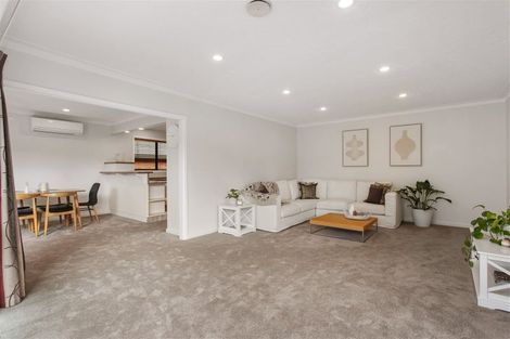 Photo of property in 1/12 Gleneagles Terrace, Ilam, Christchurch, 8053