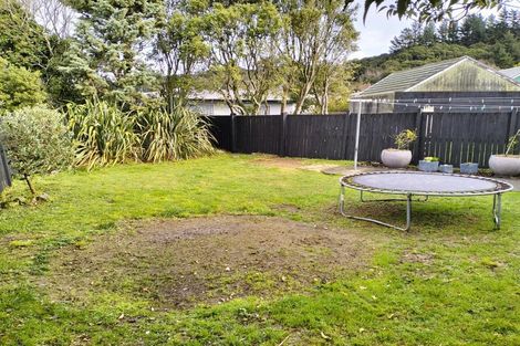 Photo of property in 307 Wellington Road, Wainuiomata, Lower Hutt, 5014