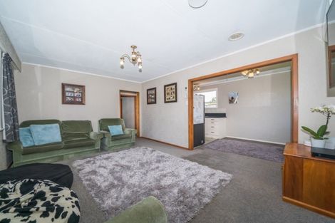 Photo of property in 36 Tararua Terrace, Cloverlea, Palmerston North, 4412