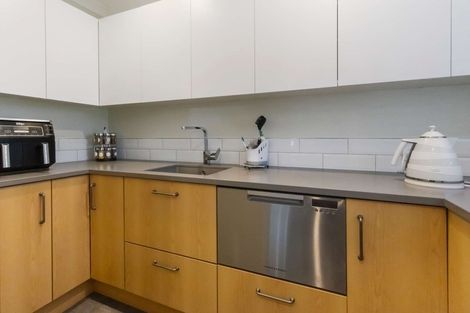 Photo of property in 107 Awataha Crescent, Pyes Pa, Tauranga, 3110