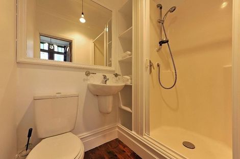 Photo of property in 39 Edinburgh Terrace, Berhampore, Wellington, 6023