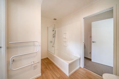 Photo of property in 94 Sunstone Crescent, Timberlea, Upper Hutt, 5018