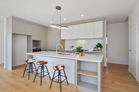 Photo of property in 16 Awa Avenue, Helensville, 0800