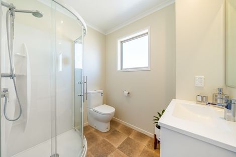 Photo of property in 5 Latimer Way, Petone, Lower Hutt, 5012