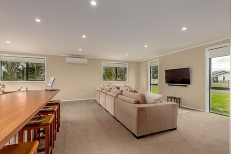 Photo of property in 4 George Street, Bulls, 4818