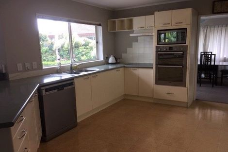 Photo of property in 5 Graham Tagg Close, Pahurehure, Papakura, 2113