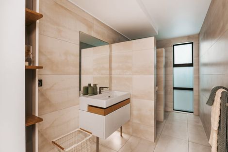 Photo of property in 87 Marine Parade, Mount Maunganui, 3116