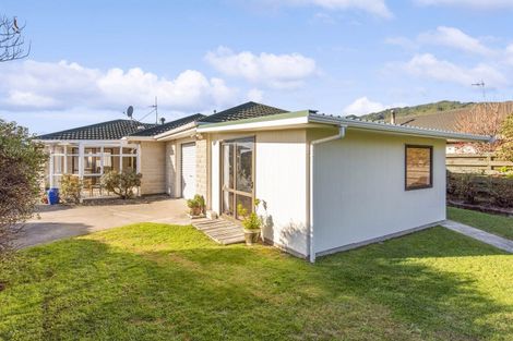 Photo of property in 82 Kapanui Road, Waikanae, 5036