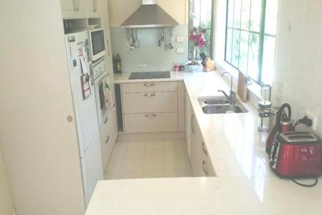 Photo of property in 58 Seabreeze Road, Narrow Neck, Auckland, 0624