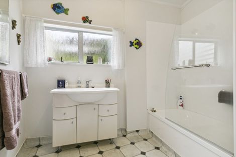 Photo of property in 11a Kamla Way, Khandallah, Wellington, 6035