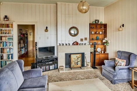 Photo of property in 45 Marine Parade, Eastbourne, Lower Hutt, 5013