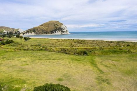 Photo of property in 88 Newcastle Street, Mahia, 4198