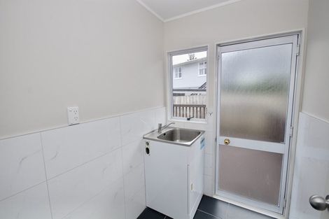 Photo of property in 2/30 Bruce Road, Glenfield, Auckland, 0629
