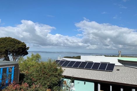 Photo of property in 8 Walter Frank Drive, Waiheke Island, 1971