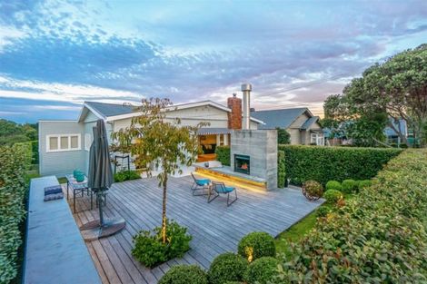 Photo of property in 41 Hanlon Crescent, Narrow Neck, Auckland, 0624