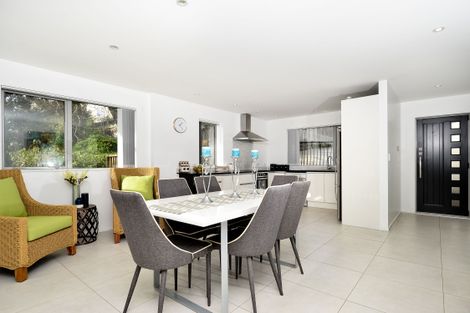 Photo of property in 7a Seymour Road, Sunnyvale, Auckland, 0612