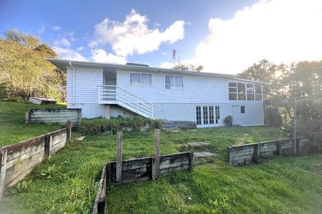 Photo of property in 58 Sunnyside Road, Sunnyvale, Auckland, 0612