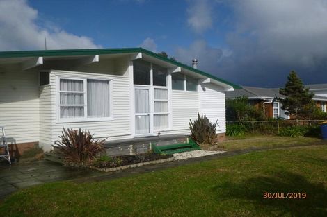 Photo of property in 16 Grimshaw Place, Henderson, Auckland, 0612