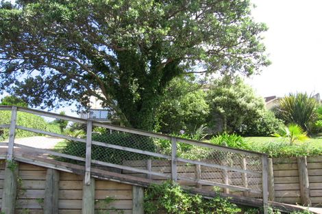 Photo of property in 15 Wellington Road, Surfdale, Waiheke Island, 1081