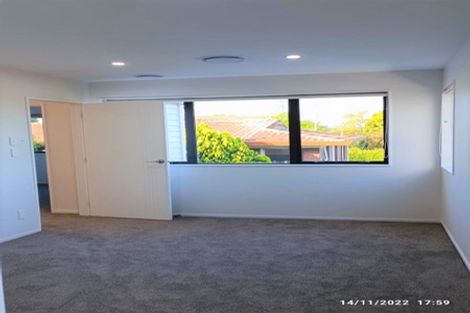 Photo of property in 49a Prince Regent Drive, Half Moon Bay, Auckland, 2012