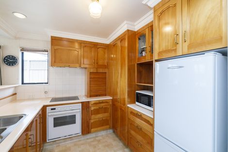 Photo of property in 1 Wincanton Place, Awapuni, Palmerston North, 4412