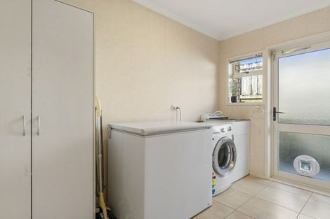 Photo of property in 36 Waterside Drive, Pyes Pa, Tauranga, 3112