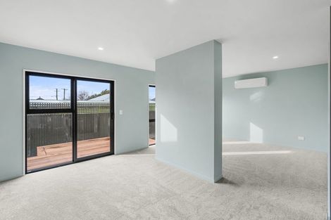 Photo of property in 8b Mackworth Street, Woolston, Christchurch, 8062