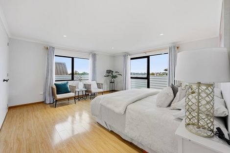 Photo of property in 45a Bradbury Road, Botany Downs, Auckland, 2010