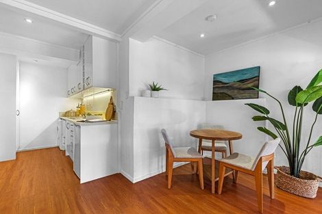 Photo of property in 60 Peter Terrace, Castor Bay, Auckland, 0620