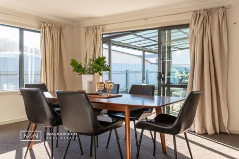 Photo of property in 98 Gibbons Street, Ebdentown, Upper Hutt, 5018