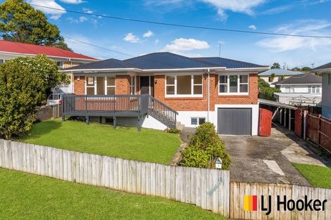 Photo of property in 1 Lynmore Drive, Hillpark, Auckland, 2102