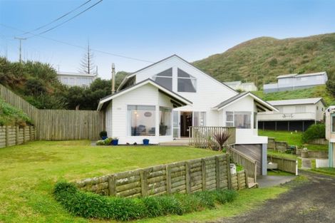 Photo of property in 1 Ocean Close, Te Kopuru, Dargaville, 0371