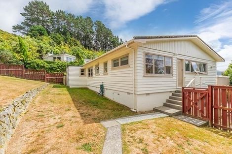 Photo of property in 59 Sunrise Boulevard, Tawa, Wellington, 5028