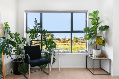 Photo of property in 19 Mataitai Road, Hobsonville, Auckland, 0618