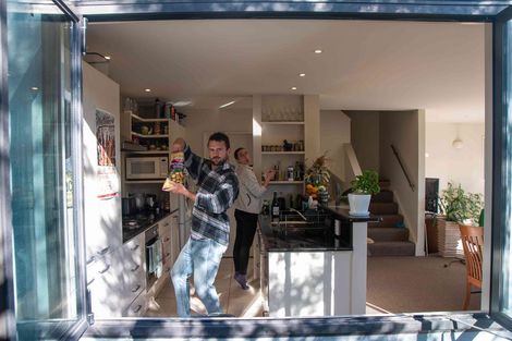 Photo of property in 42 Fairview Crescent, Kelburn, Wellington, 6012