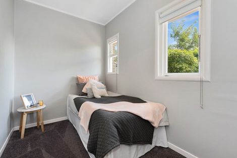 Photo of property in 6 Howden Road, Fairfield, Hamilton, 3214